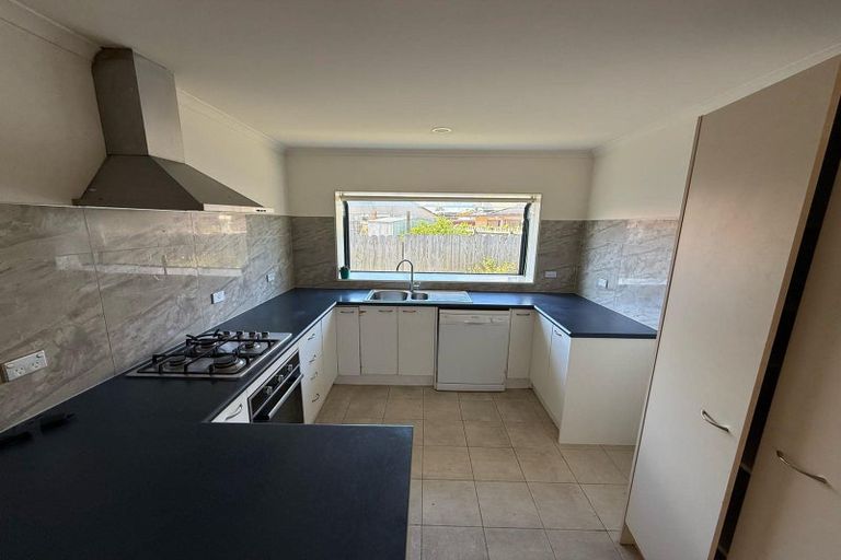 Photo of property in 4 Cotton Place, Opaheke, Papakura, 2113