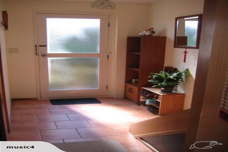 Photo of property in 2/50 Buckley Road, Southgate, Wellington, 6023