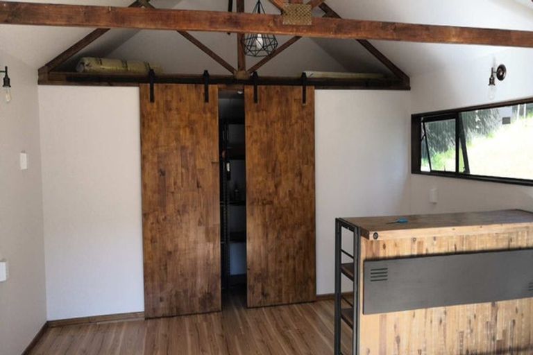 Photo of property in 8 Elmira Place, Browns Bay, Auckland, 0630