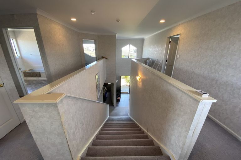 Photo of property in 25 Rosebank Avenue, Kelvin Grove, Palmerston North, 4414