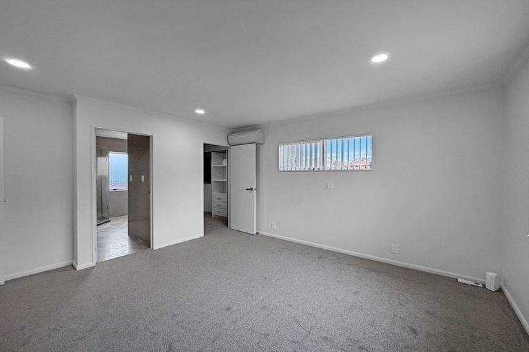 Photo of property in 65 Redcastle Drive, East Tamaki, Auckland, 2013