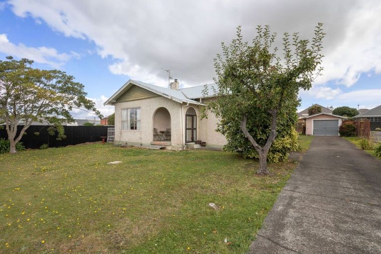 Photo of property in 10 Allardice Street, Dannevirke, 4930