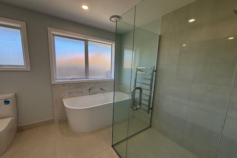 Photo of property in 102a Isleworth Road, Bishopdale, Christchurch, 8053