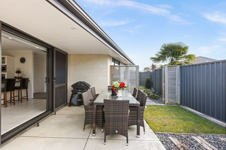 Photo of property in 12 Portland Place, Poraiti, Napier, 4112