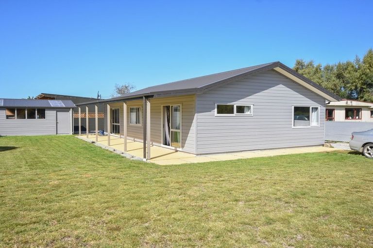 Photo of property in 122 Henry Street, Waikouaiti, 9510