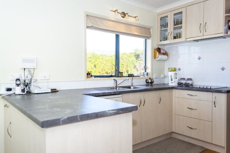 Photo of property in 32 Dillon Drive, Bell Block, New Plymouth, 4312