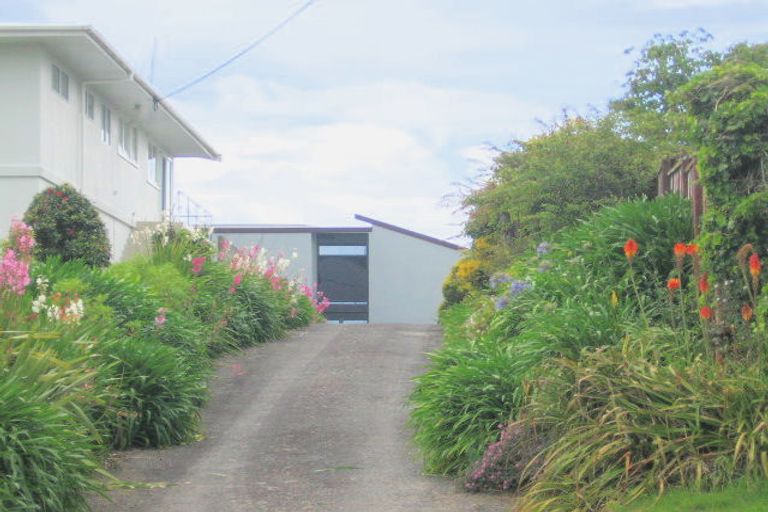 Photo of property in 69 Harbour View Road, Omokoroa, 3114