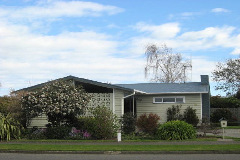 Photo of property in 38 Kennedy Drive, Levin, 5510