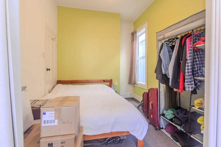 Photo of property in 10 Porritt Avenue, Mount Victoria, Wellington, 6011