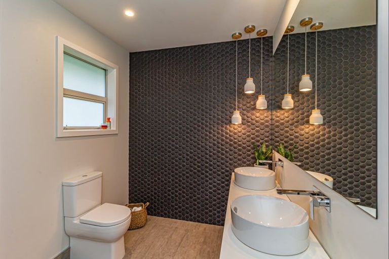 Photo of property in 20 Tunbridge Wells, Ohau, Levin, 5570