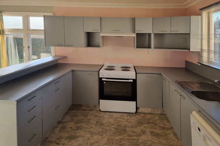 Photo of property in 28 Princess Street, Martinborough, 5711