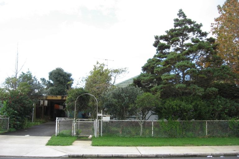 Photo of property in 13 Velvet Crescent, Otara, Auckland, 2023