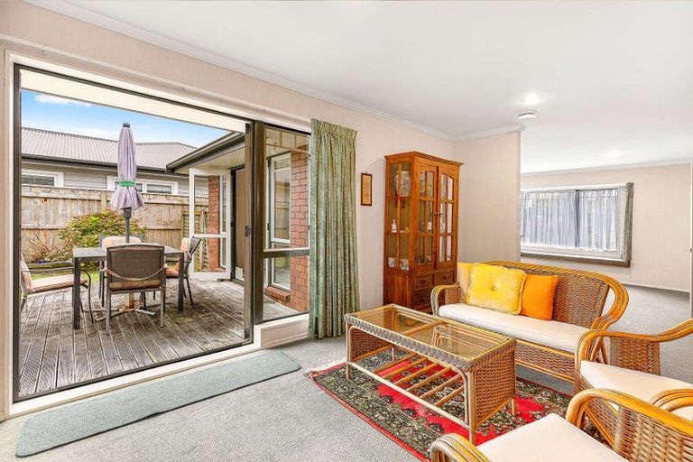 Photo of property in 11 Sutherland Crescent, Westbrook, Palmerston North, 4412