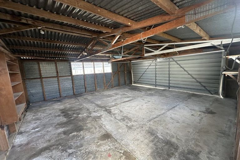 Photo of property in 8 Dennis Road, Papatoetoe, Auckland, 2025