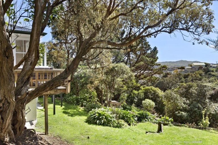 Photo of property in 96 Sidlaw Street, Strathmore Park, Wellington, 6022