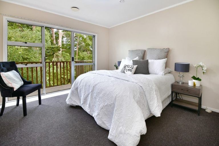 Photo of property in 1/25 Edgware Road, West Harbour, Auckland, 0618