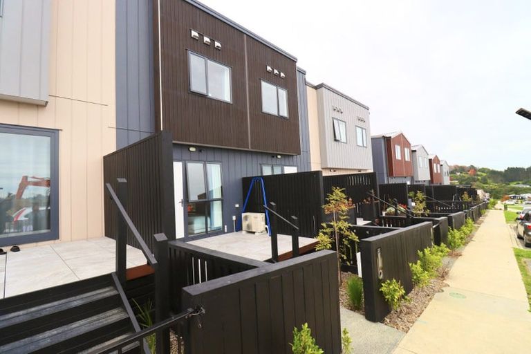 Photo of property in 20 Salvia Lane, Totara Park, Auckland, 2019