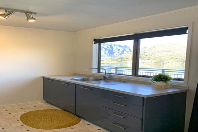 Photo of property in 10 Marina Drive, Frankton, Queenstown, 9300