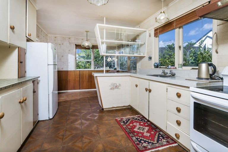 Photo of property in 889 Beach Road, Waiake, Auckland, 0630