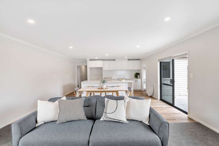 Photo of property in 13 Olney Court, One Tree Point, 0118