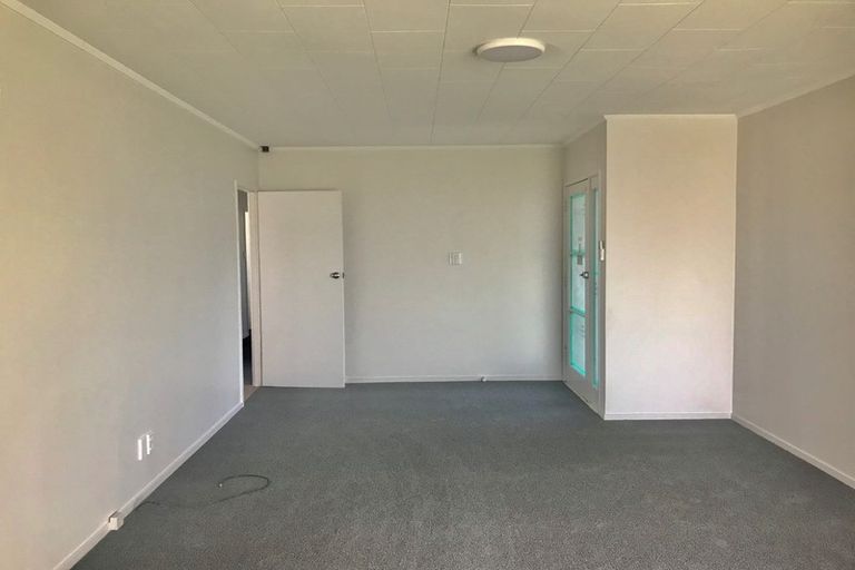 Photo of property in 6 Desford Place, Mangere, Auckland, 2022