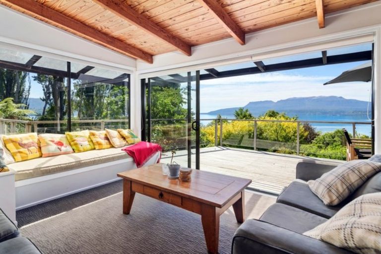 Photo of property in 35 Spencer Road, Lake Tarawera, Rotorua, 3076