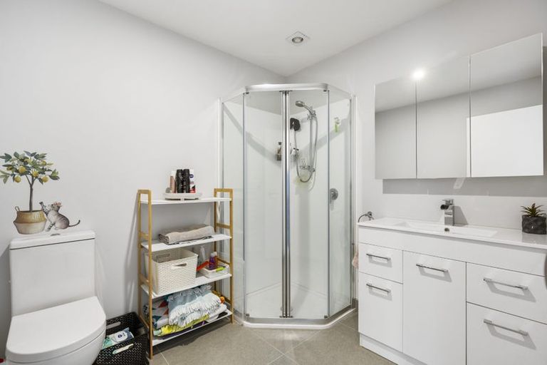 Photo of property in 5/11 Ray Small Drive, Papakura, 2110