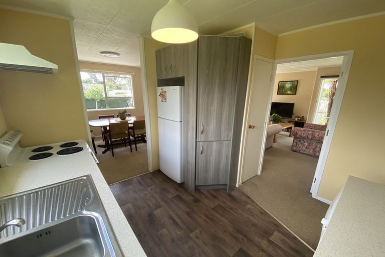 Photo of property in 42 Claverdon Drive, Massey, Auckland, 0614