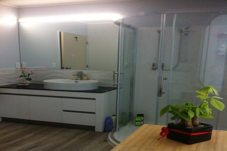 Photo of property in 1415 Whangaparaoa Road, Army Bay, Whangaparaoa, 0930