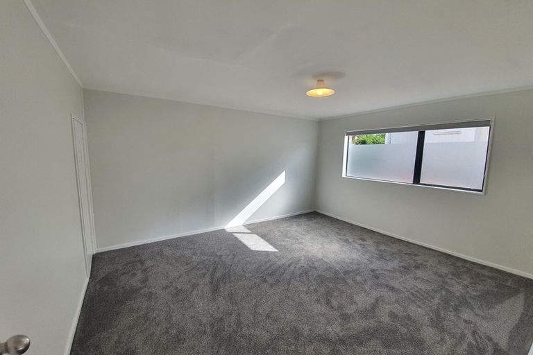 Photo of property in 1/80 Glengarry Road, Glen Eden, Auckland, 0602