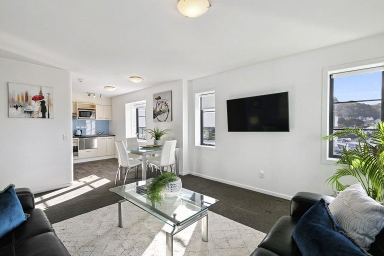 Photo of property in Westhaven Apartments, 21/127 Molesworth Street, Thorndon, Wellington, 6011