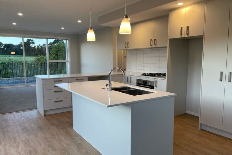 Photo of property in 24 Koreke Close, Kenepuru, Porirua, 5022