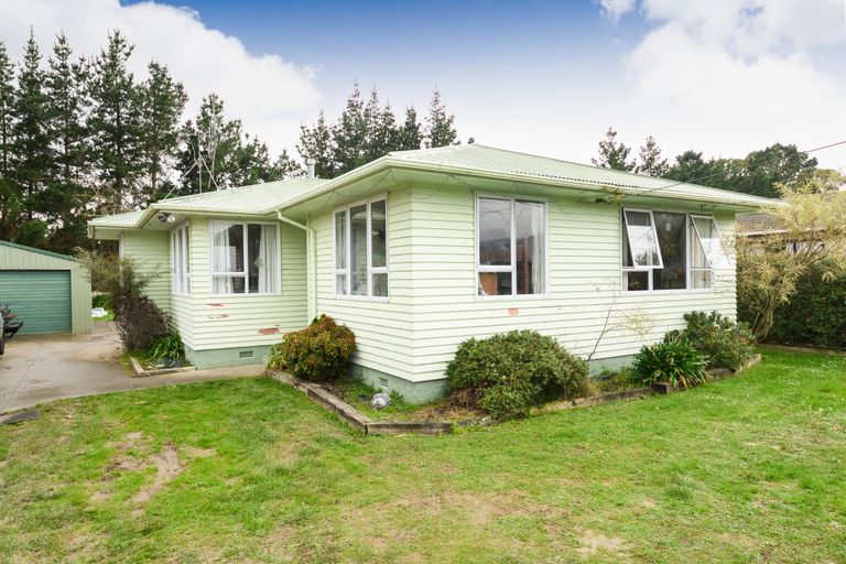 Photo of property in 39 Hewitts Road, Linton, Palmerston North, 4472