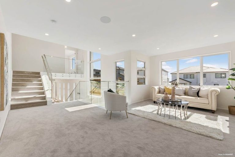 Photo of property in 62 Elevation Street, Flat Bush, Auckland, 2019