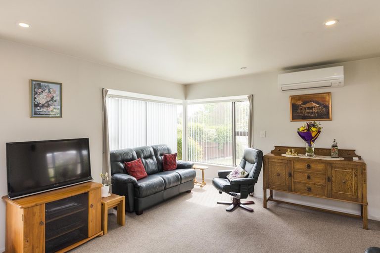 Photo of property in 8 Colorado Crescent, Milson, Palmerston North, 4414