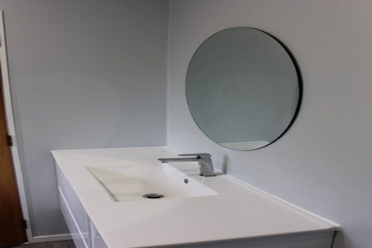 Photo of property in 33 Trelissick Crescent, Ngaio, Wellington, 6035