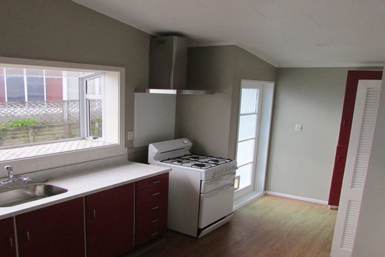 Photo of property in 2/105 Pope Street, Camborne, Porirua, 5026