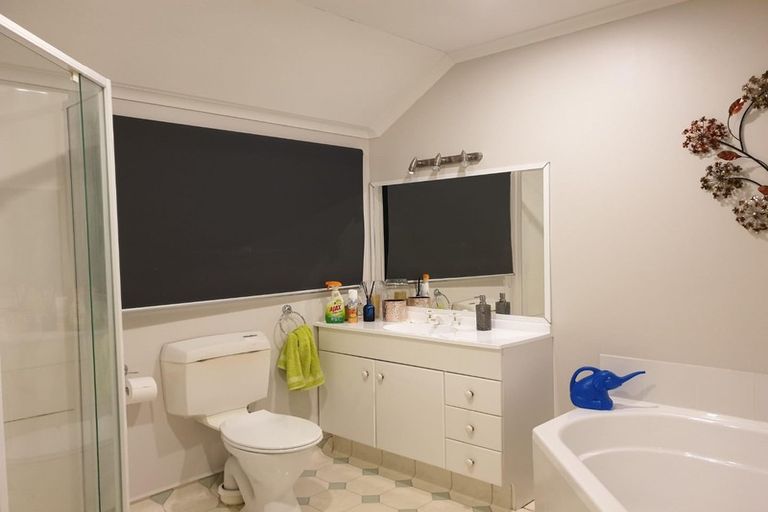 Photo of property in 17 Spyglass Lane, Whitby, Porirua, 5024