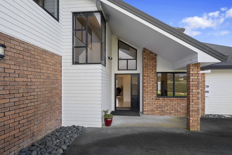 Photo of property in 384 Pine Valley Road, Dairy Flat, Silverdale, 0992