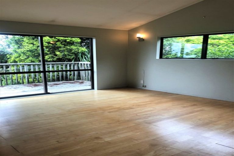 Photo of property in 120 Caton Road, Waitakere, Henderson, 0782