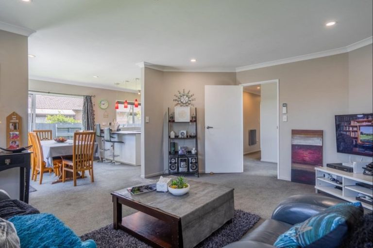 Photo of property in 50 Arawhata Road, Paraparaumu, 5032