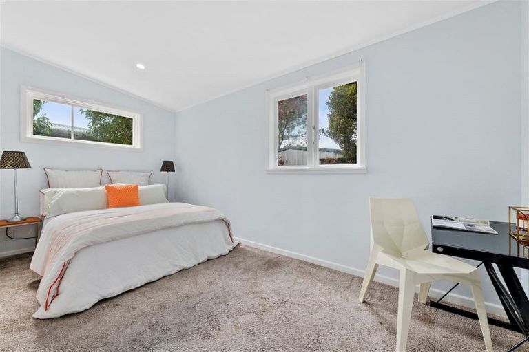 Photo of property in 70 Forest Hill Road, Henderson, Auckland, 0612