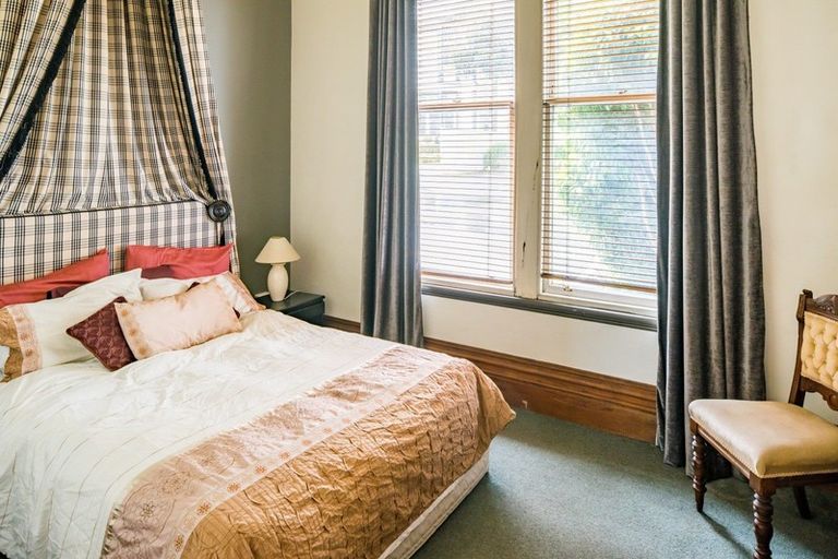 Photo of property in 2/219 The Terrace, Wellington Central, Wellington, 6011