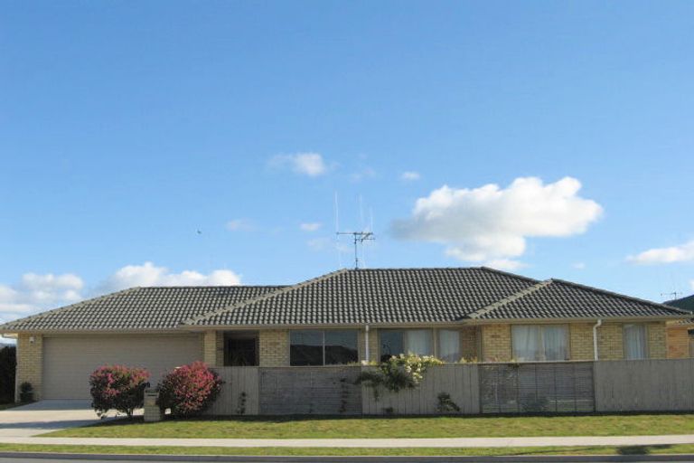 Photo of property in 706 Gloucester Road, Papamoa Beach, Papamoa, 3118