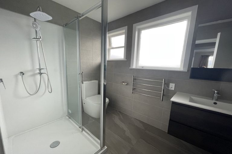 Photo of property in 496 Don Buck Road, Massey, Auckland, 0614