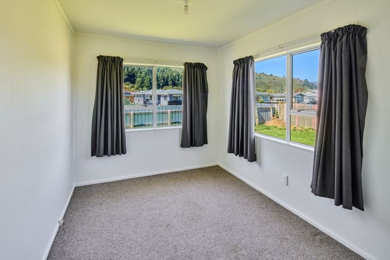 Photo of property in 1 Weymouth Grove, Wainuiomata, Lower Hutt, 5014