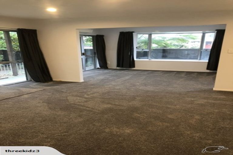 Photo of property in 71 Parkstone Avenue, Avonhead, Christchurch, 8042