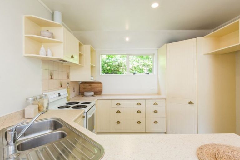 Photo of property in 6a Busby Place, Havelock North, 4130