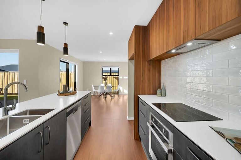 Photo of property in 21 Ellmers Street, Woodend, 7691