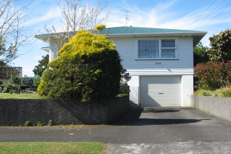 Photo of property in 28 Plympton Street, Brooklands, New Plymouth, 4310